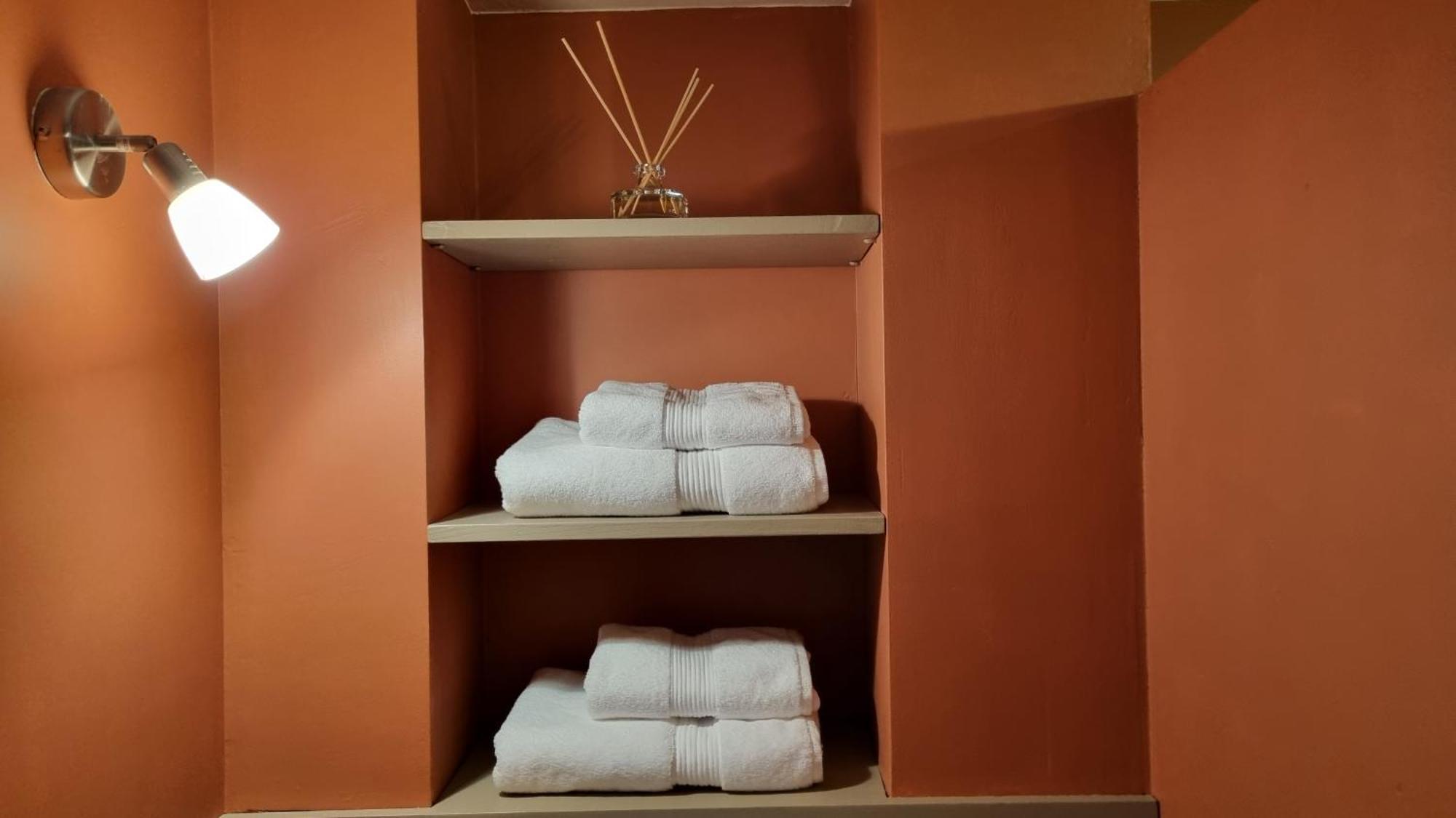 Bed and Breakfast Les Toits De Valaurie Екстер'єр фото