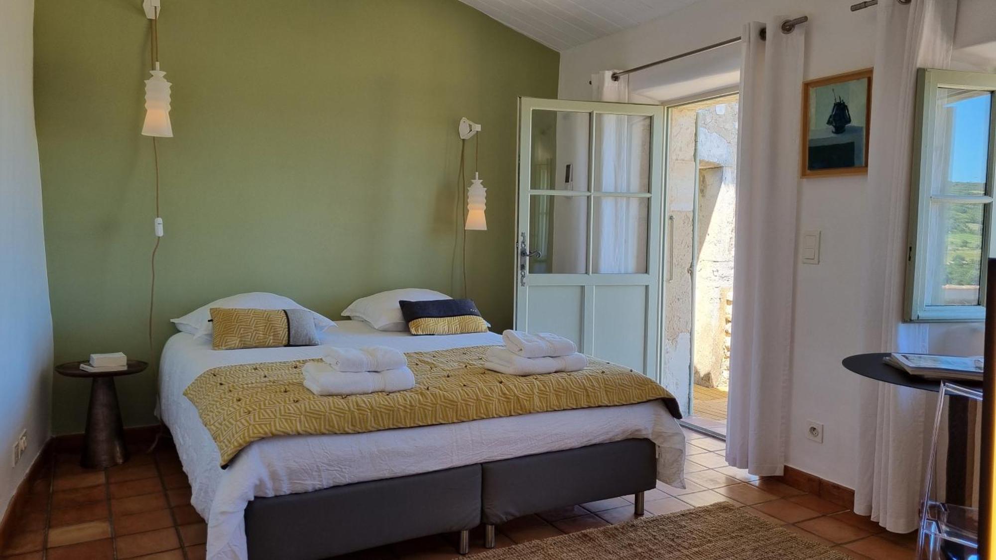 Bed and Breakfast Les Toits De Valaurie Екстер'єр фото